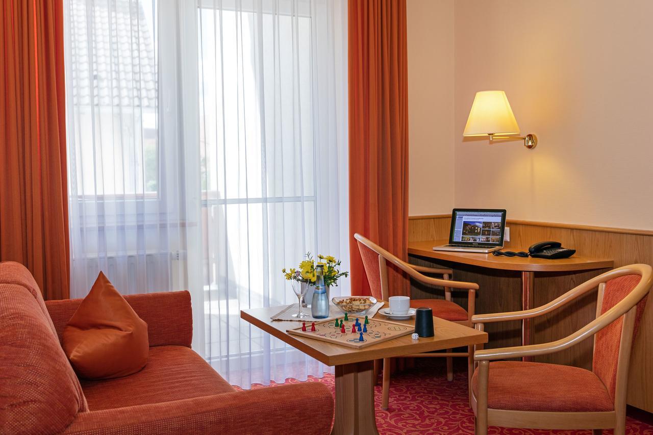 Gasthof - Hotel Zum Ochsen Gmbh Berghulen Bagian luar foto