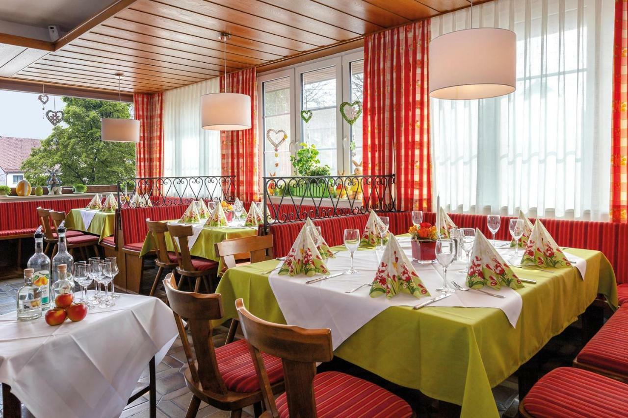 Gasthof - Hotel Zum Ochsen Gmbh Berghulen Bagian luar foto